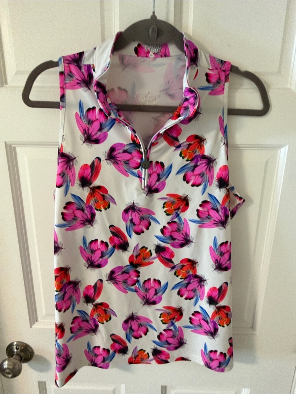 Tzu Tzu Sport Tabitha Flutter Sleeveless Golf Top Size XL